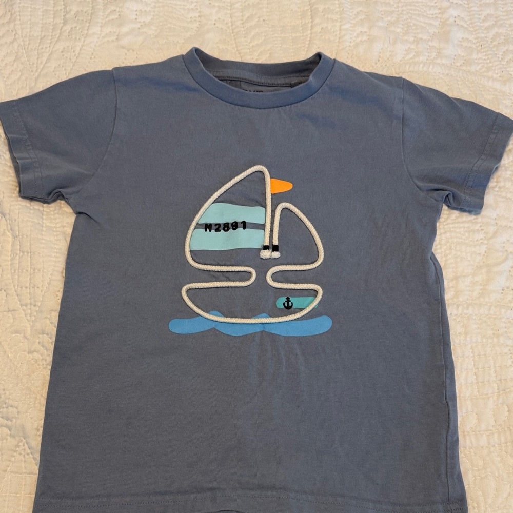 Boys Blue/Gray Sailboat Graphic T-Shirt (5T)